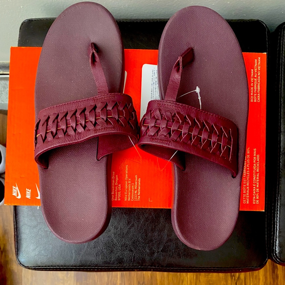 Brand New Nike Womens Bella Kai Thong 2 Slides.